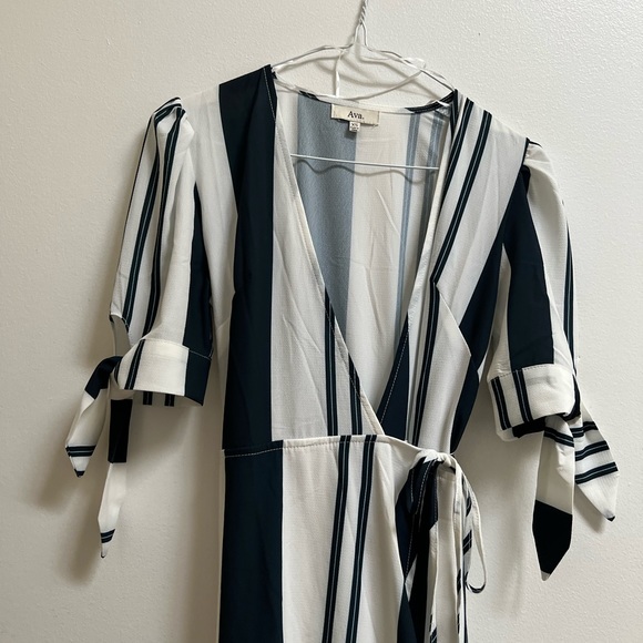 Ava Striped Wrap Midi Dress XS - Picture 3 of 7